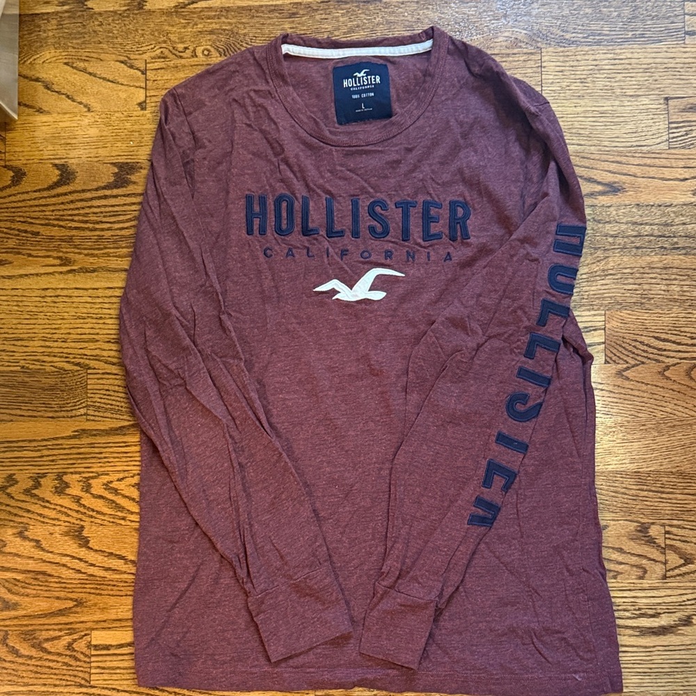 Hollister Men's Maroon Long Sleeve Tee